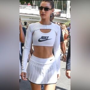 Rare Nike Victory Tennis Pleated Skirt mint size small sold out